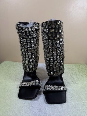 Women's Black Jeweled Knee-High Sandals . No box